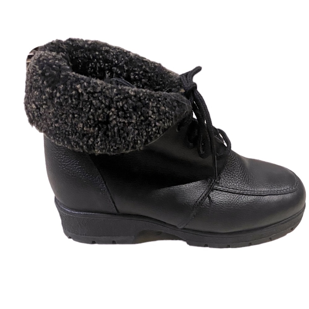 NEXDAY Black Leather Shearling Lined Made in Canada Tie Winter Booties 6.5